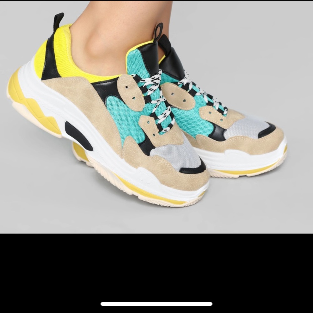 Women’s sneakers